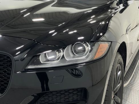 Used 2019 Jaguar F-PACE Prestige image 31