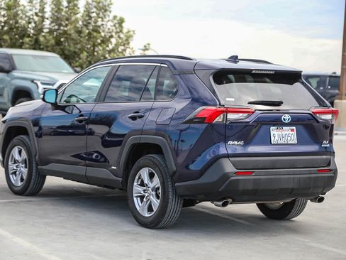 Certified 2024 Toyota RAV4 XLE w/ Convenience Package AWD/4WD image 8