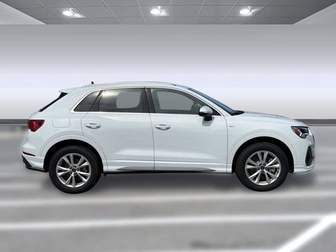 Certified 2025 Audi Q3 2.0T Premium w/ Convenience Package AWD/4WD image 8