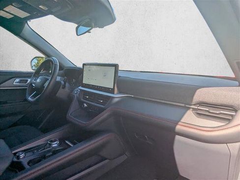Used 2025 Ford Explorer ST-Line image 29