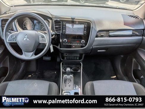 Used 2020 Mitsubishi Outlander ES AWD/4WD image 14