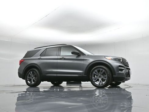 Used 2023 Ford Explorer XLT w/ Equipment Group 202A image 53