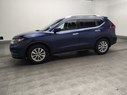 Used 2017 Nissan Rogue SV FWD image 2