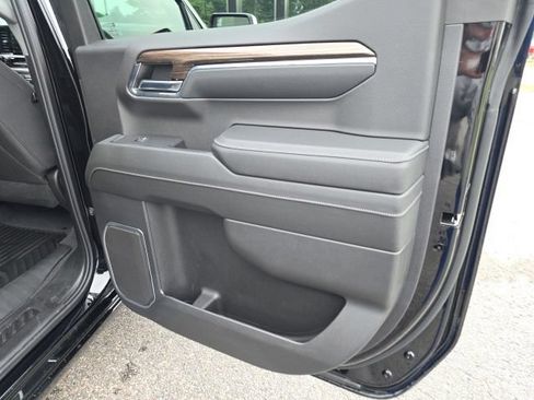 Used 2024 Chevrolet Silverado 1500 LT AWD/4WD image 38