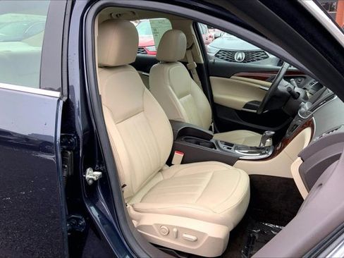 Used 2014 Buick Regal Premium image 6