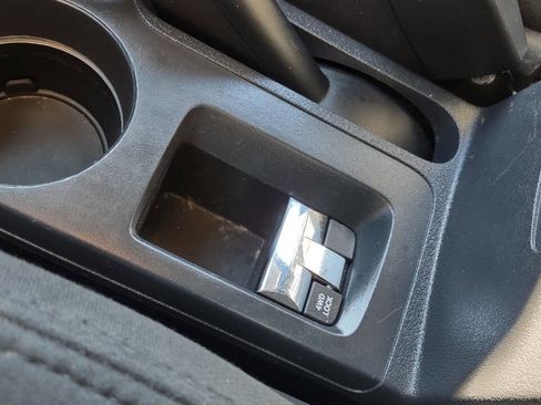 Used 2016 Jeep Compass Sport w/ Power Value Group image 18