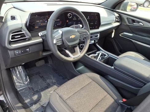 New 2026 Chevrolet Traverse LT w/ Sun and Wheel Package image 5