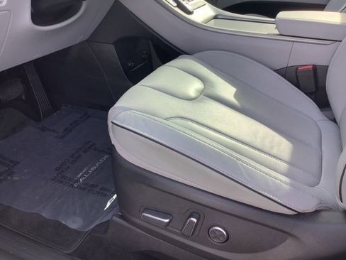 Used 2023 Hyundai Palisade SEL w/ Cargo Package image 17