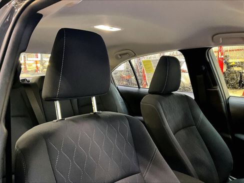 Used 2025 Toyota Corolla LE image 22