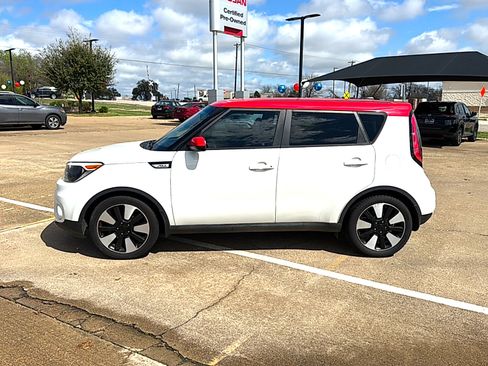 Used 2017 Kia Soul + w/ Designer's Package image 2