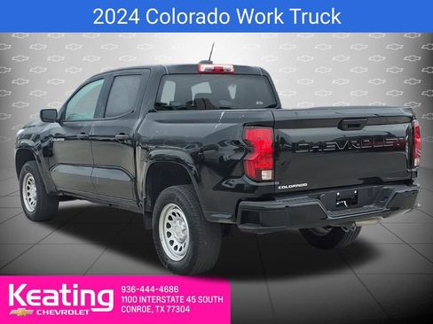 Used 2024 Chevrolet Colorado W/T image 2
