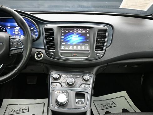 Used 2015 Chrysler 200 S w/ Navigation & Sound Group I FWD image 18
