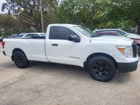 Used 2019 Nissan Titan S RWD image 11
