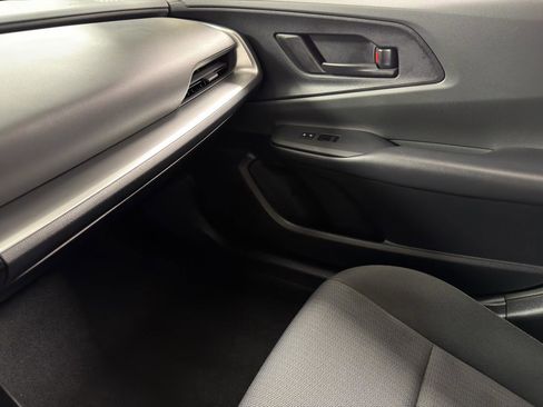 Used 2023 Toyota Prius LE AWD/4WD image 25