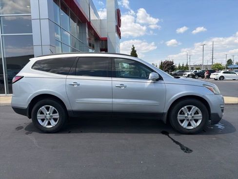 Used 2014 Chevrolet Traverse LT w/ LPO, 'HIT The Road' Package AWD/4WD image 7