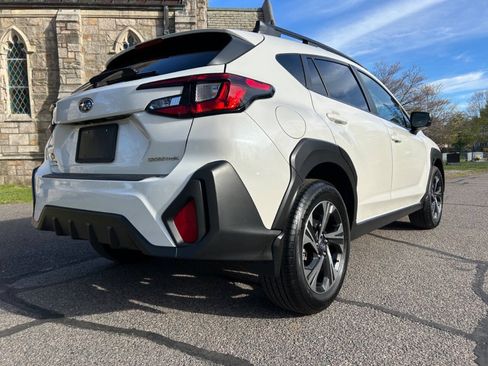 Used 2024 Subaru Crosstrek 2.0i Premium AWD/4WD image 21