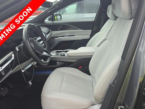 Used 2023 Cadillac Lyriq 2WD image 6