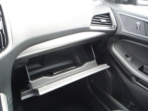 Used 2024 Ford Edge SE AWD/4WD image 25