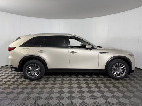 Used 2024 MAZDA CX-90 Plug-In Hybrid w/ Preferred image 4