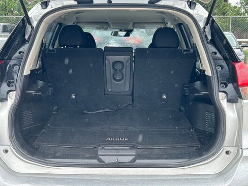 Used 2019 Nissan Rogue S w/ Special Edition Package FWD image 14