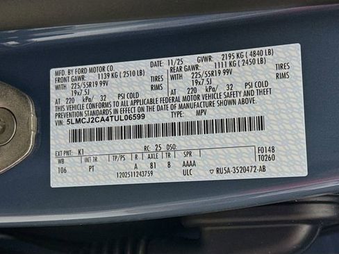 New 2026 Lincoln Corsair Reserve image 32