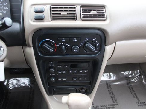 Used 2001 Chevrolet Prizm w/ Preferred Equipment Group 3 image 13