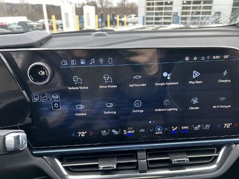 New 2026 Chevrolet Equinox EV LT w/ Convenience Package II AWD/4WD image 13