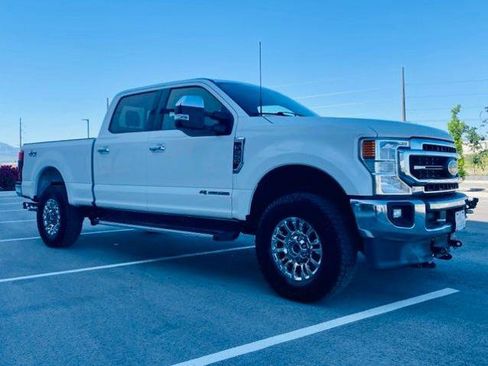 Certified 2022 Ford F350 Lariat w/ Chrome Package AWD/4WD image 3