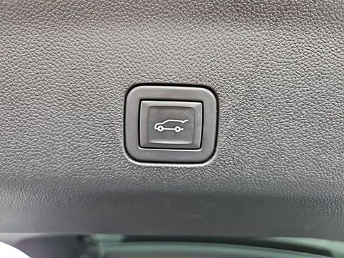 Used 2024 Chevrolet Tahoe LT image 28