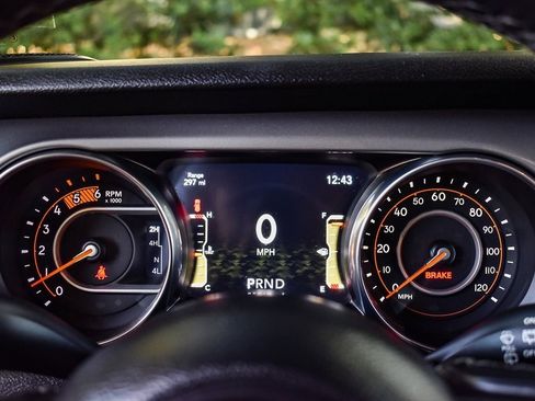 Used 2021 Jeep Wrangler Unlimited Sport image 21