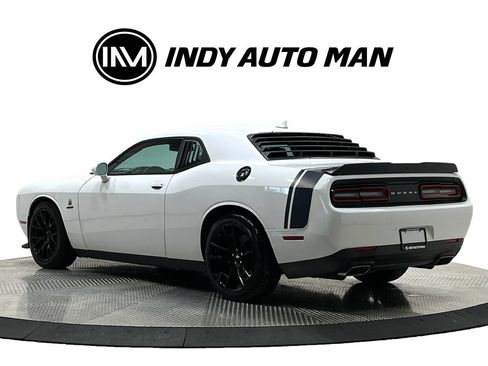Used 2016 Dodge Challenger R/T Scat Pack RWD image 6