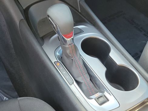 Used 2022 Chevrolet Malibu RS FWD image 25