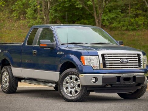Used 2011 Ford F150 XLT w/ XLT Chrome Pkg AWD/4WD image 2