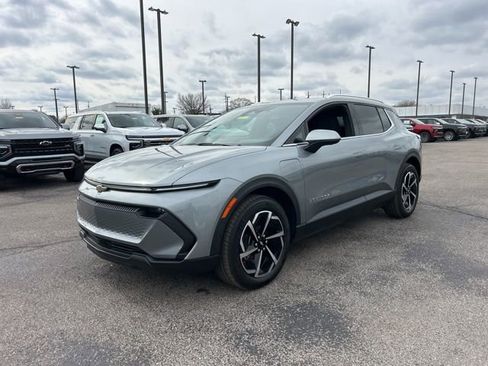 New 2026 Chevrolet Equinox EV LT image 7
