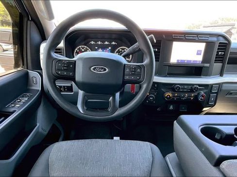 Used 2024 Ford F250 XL w/ STX Appearance Package AWD/4WD image 5