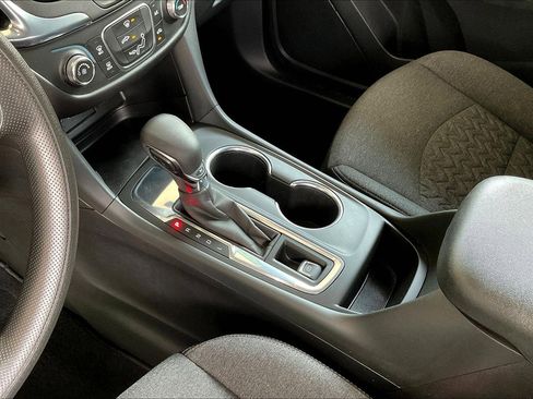 Used 2022 Chevrolet Equinox LT image 17