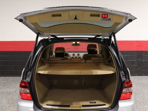 Used 2009 Mercedes-Benz ML 550 4MATIC image 34