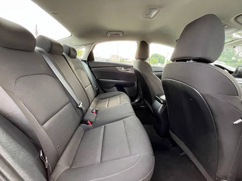 Used 2021 Kia Forte LXS FWD image 30
