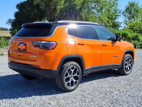 Used 2026 Jeep Compass Limited AWD/4WD image 8