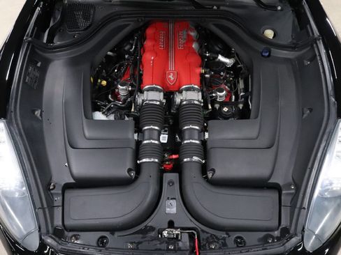 Used 2010 Ferrari California image 22