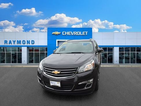 Certified 2017 Chevrolet Traverse LT w/ Style and Technology Package FWD image 7