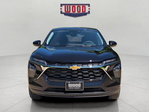 New 2026 Chevrolet Trax LS w/ LS Convenience Package FWD image 5