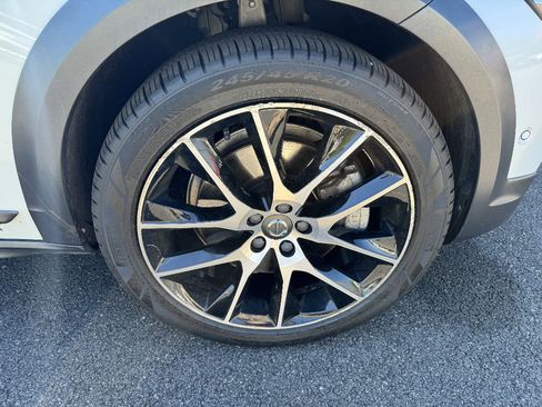 Used 2019 Volvo V90 T6 Cross Country w/ Protection Package Premier AWD/4WD image 28