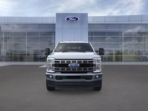 New 2026 Ford F250 XLT w/ FX4 Off-Road Package AWD/4WD image 6