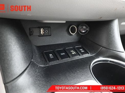 Used 2016 Toyota Highlander Limited AWD/4WD image 19