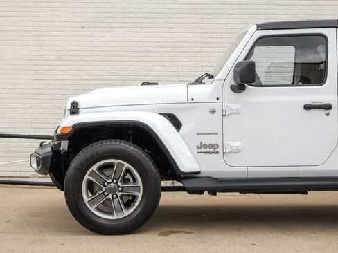 Used 2020 Jeep Wrangler Unlimited Sahara image 11