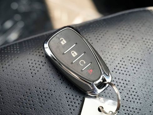 Used 2022 Chevrolet Bolt EUV Premier image 51