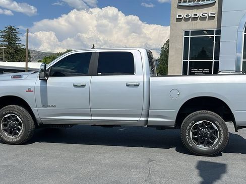 Used 2024 RAM 2500 Big Horn w/ Night Edition AWD/4WD image 8