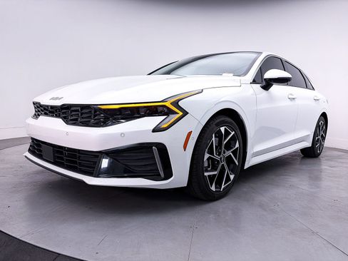 Used 2025 Kia K5 EX FWD image 13