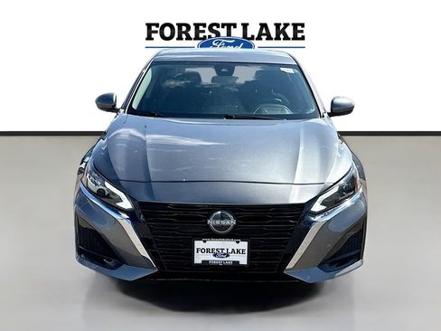Used 2023 Nissan Altima 2.5 SV FWD image 2